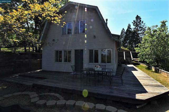 9687 Manzanita Way, Coulterville CA: https://media.crmls.org/mediaz/a6572bab-9200-4ccf-8c88-0aa533003fc4.jpg