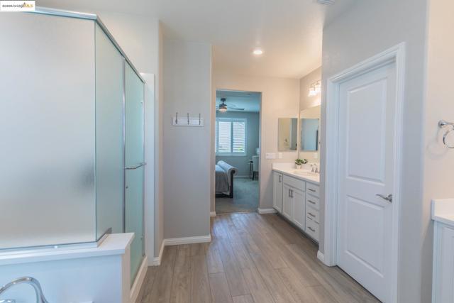 144 Scott Creek Way, Brentwood CA: https://media.crmls.org/mediaz/a65841b7-19d6-4b0c-b261-ce503ab8ac6a.jpg