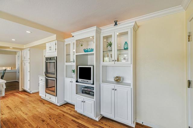 1350 Trinity Drive, Menlo Park CA: https://media.crmls.org/mediaz/a658aa01-e9b0-43dc-a3d1-baed5e24d29d.jpg