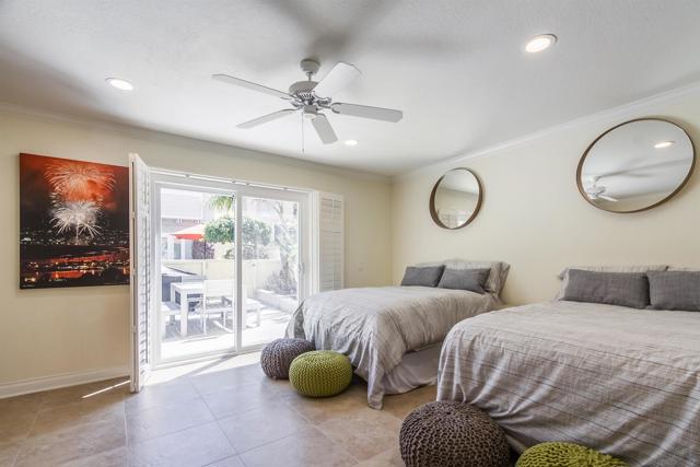 728 Jamaica Ct, San Diego CA: https://media.crmls.org/mediaz/a658acf4-d2f1-4cd5-8645-8e0d11ae8805.jpg