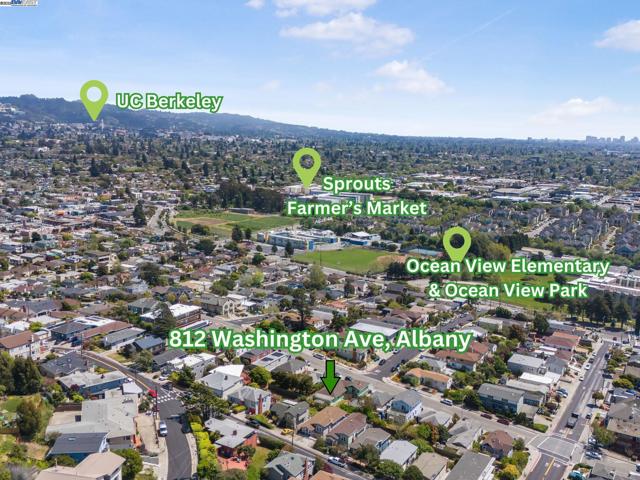 812 Washington Ave, Albany CA: https://media.crmls.org/mediaz/a658feb0-0b30-454b-93eb-1783a55ed529.jpg