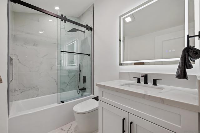 6555 Caminito Northland, La Jolla CA: https://media.crmls.org/mediaz/a65978a5-6078-4861-8839-5d1ba076fdcb.jpg