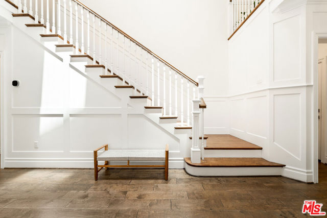 4469 Stern Avenue, Sherman Oaks CA: https://media.crmls.org/mediaz/a65a7fbf-8c64-422f-917d-afabd93240d0.jpg
