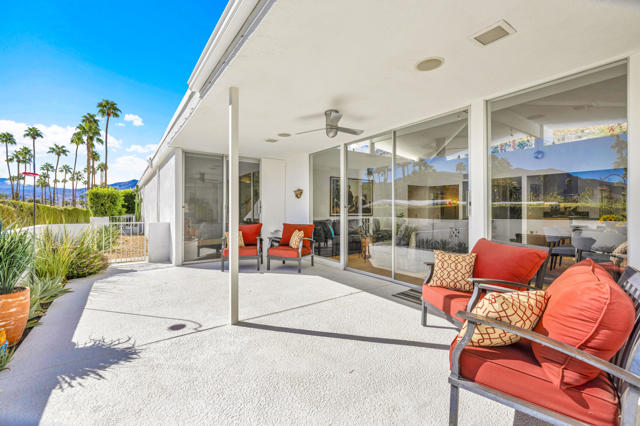 2400 S Palm Canyon Drive, Palm Springs CA: https://media.crmls.org/mediaz/a65ac0ae-9a53-4031-9f37-58da0d66b964.jpg