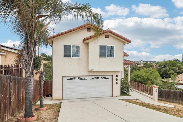 1215 Weaver St, San Diego CA: https://media.crmls.org/mediaz/a65ae0db-eede-4a56-9113-2a95aecc8b8d.jpg