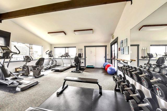 19 Canada Cove Ave, Half Moon Bay CA: https://media.crmls.org/mediaz/a65af6e9-d95d-4553-815e-10a134eab866.jpg