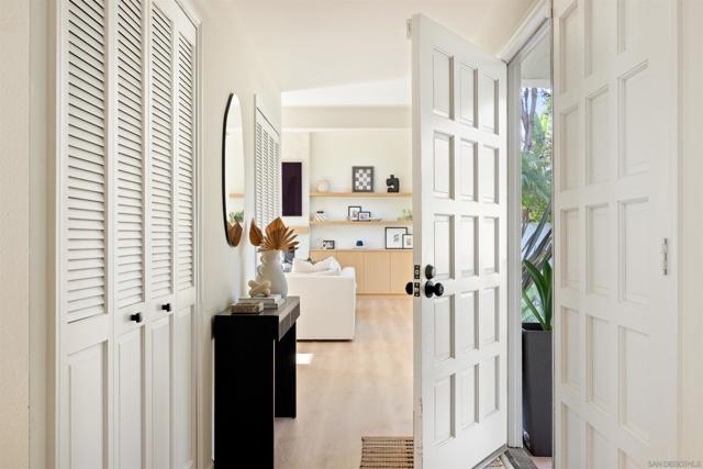2524 Luciernaga St, Carlsbad CA: https://media.crmls.org/mediaz/a65b36d3-63d3-4c37-a604-1eaa1be81f87.jpg
