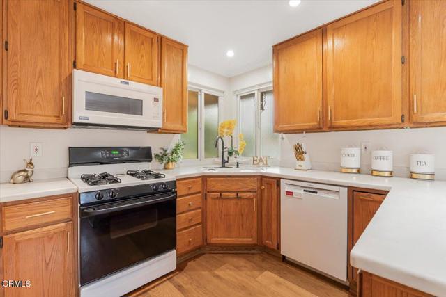 835 Appleton Road, Simi Valley CA: https://media.crmls.org/mediaz/a65b49d4-54e1-4f75-a948-e7118abbea4c.jpg