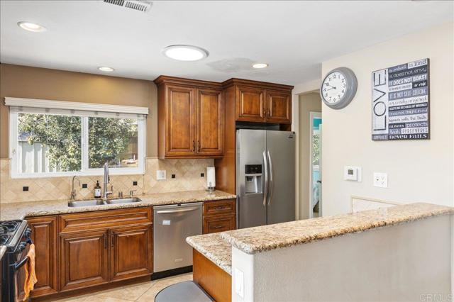 827 Bayberry Ct, San Marcos, CA 92069 photo 13