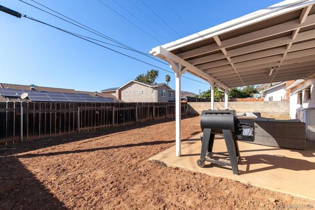 1256 TANGERINE ST, El Cajon CA: https://media.crmls.org/mediaz/a65b97c4-240a-498f-b3a5-04fb53c4c9b4.jpg