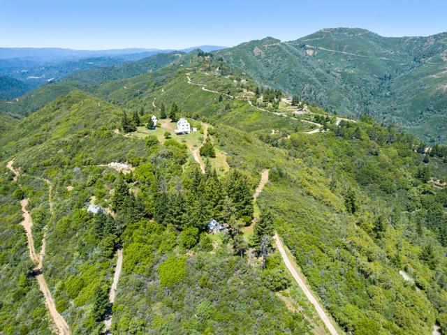110 Silverline Road, Los Gatos CA: https://media.crmls.org/mediaz/a65c0fbf-d07e-4b62-8e25-078d01ee24c4.jpg