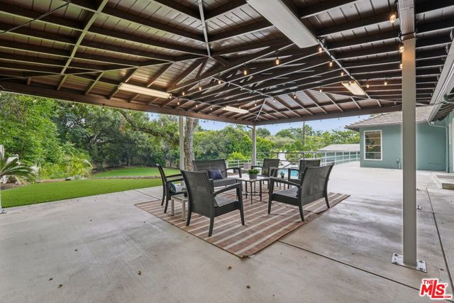 240 Oakhurst Lane, Arcadia CA: https://media.crmls.org/mediaz/a65c1c9f-5d34-4528-ae9a-889133bf8eda.jpg