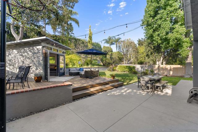 1655 Splitrail Dr., Encinitas CA: https://media.crmls.org/mediaz/a65c518c-5c54-43a3-85c4-61b41357f86c.jpg