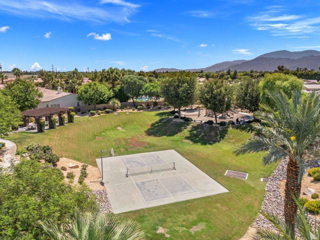 81840 Contento Street, La Quinta CA: https://media.crmls.org/mediaz/a65cc1b9-b3a0-4a9b-9cfe-e23279707027.jpg