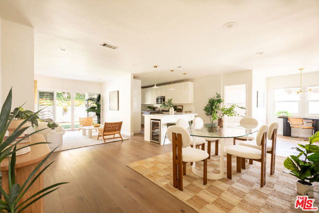 5018 Valleydale Avenue, Los Angeles CA: https://media.crmls.org/mediaz/a65e1a28-d44f-4ac5-9fd0-f7d20dbcda53.jpg