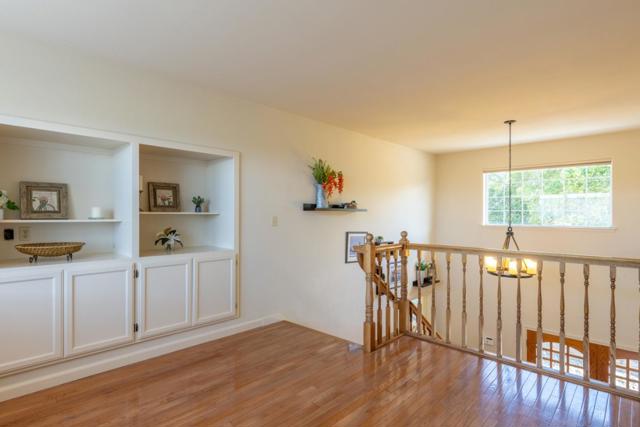 378 Crazy Horse Canyon Road, Salinas CA: https://media.crmls.org/mediaz/a65e8b1c-cc6a-4485-bb81-b42a5e00a2b9.jpg