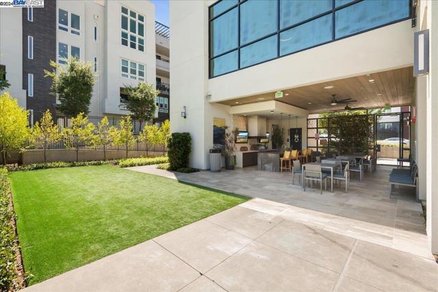 Image 35 of 52 For 45378 Tom Blalock St  202