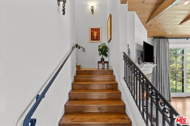 2373 Tuna Canyon Road, Topanga CA: https://media.crmls.org/mediaz/a65ec7fb-d717-41fb-9b50-e0d5201d4b38.jpg