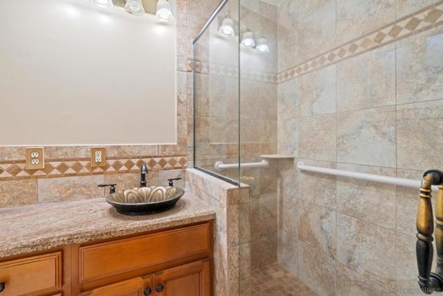 309 11 E Ave, Coronado CA: https://media.crmls.org/mediaz/a65f7e27-a62d-487c-86d8-69e7ddddbacb.jpg