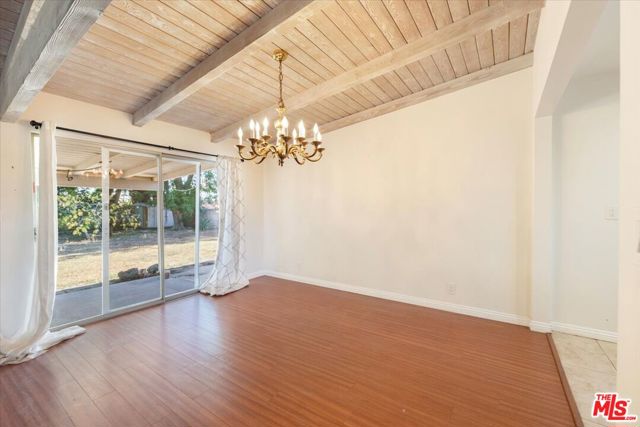 11009 Darby Avenue photo 6