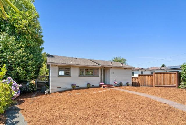 206 Bayview Court, Aptos CA: https://media.crmls.org/mediaz/a66020ae-d8bc-4bf8-b706-a4639318b809.jpg