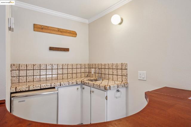 5201 Alhambra Valley Rd, Martinez CA: https://media.crmls.org/mediaz/a6602983-25ae-4953-b07c-d610fde54acb.jpg