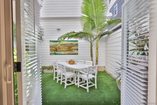 Image 43 of 44 For 827 C Avenue