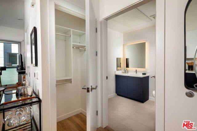3223 Wilshire Boulevard, Santa Monica CA: https://media.crmls.org/mediaz/a661970b-ab91-495d-9ecc-e4b03e0b3932.jpg