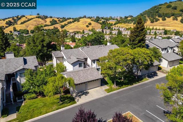 4332 Terra Granada Dr, Walnut Creek CA: https://media.crmls.org/mediaz/a662a0fe-dbac-4d57-8b19-3ed127e7b3c2.jpg