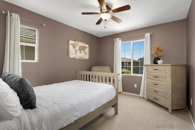 259 Oberlander Way, Fallbrook CA: https://media.crmls.org/mediaz/a6637ce5-9809-4401-9f52-550e108a7215.jpg
