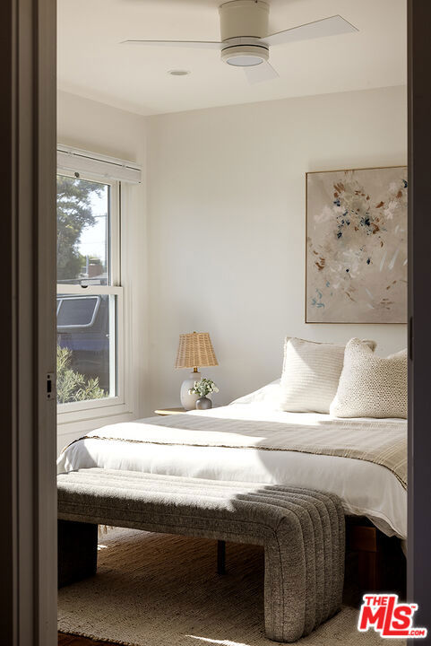 2432 Cloy Avenue, Venice CA: https://media.crmls.org/mediaz/a6639e4f-8386-4568-8e71-40d8ac9648d6.jpg