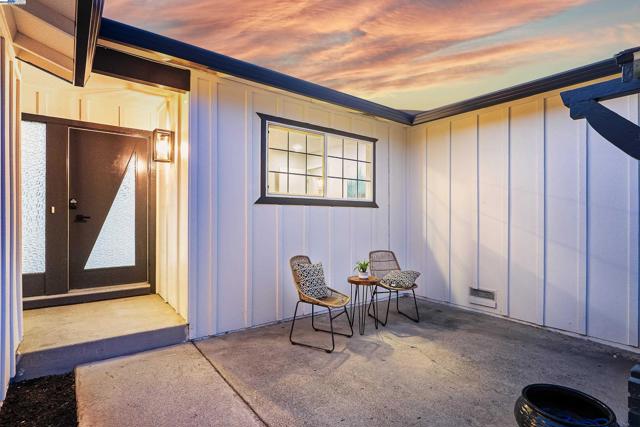 4349 La Cosa Ave, Fremont CA: https://media.crmls.org/mediaz/a6642861-61c8-4378-a5a2-f752c5ba6949.jpg