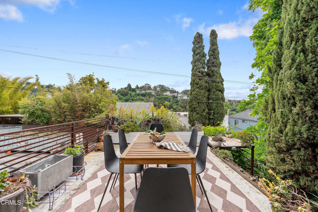 1949 Preston Avenue, Los Angeles CA: https://media.crmls.org/mediaz/a665550c-a8a4-4c26-ad00-437ab7fa276d.jpg