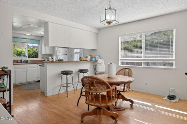 2833 Sailor Avenue, Ventura CA: https://media.crmls.org/mediaz/a66590f1-433b-4eb1-b797-c6d6a1c0ac9c.jpg