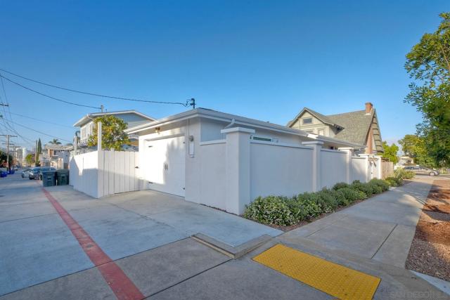 1221 4th St, San Diego CA: https://media.crmls.org/mediaz/a6665929-10ad-4675-b54d-85719f2b8a55.jpg