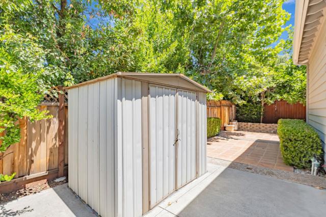 18400 Capistrano Way, Morgan Hill CA: https://media.crmls.org/mediaz/a666b440-7b2a-4b1e-8f01-d8a2fb78985b.jpg