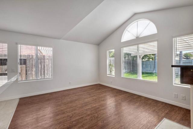 1723 Calle Platico, Oceanside CA: https://media.crmls.org/mediaz/a666b486-7f0f-4c2b-8c3d-a7cf5475f390.jpg