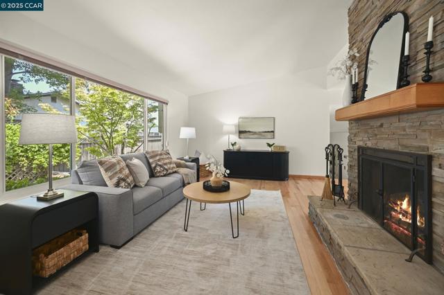 2 Kulani Ln, Pleasant Hill CA: https://media.crmls.org/mediaz/a666f353-de65-40fa-b537-a04ad4dd616d.jpg