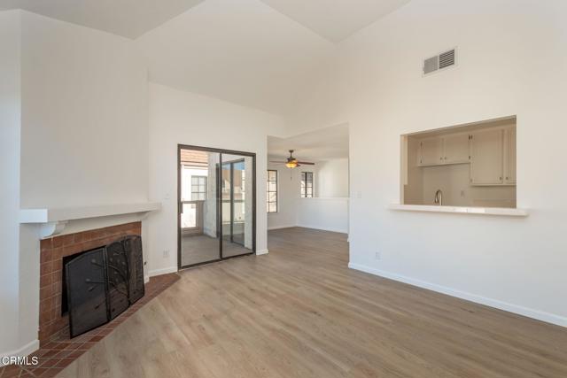 Image 12 of 62 For 409 Shoreview Drive