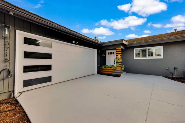 3716 Duffy Way, Bonita CA: https://media.crmls.org/mediaz/a6676478-1496-4f3f-af0b-8e8e45212211.jpg
