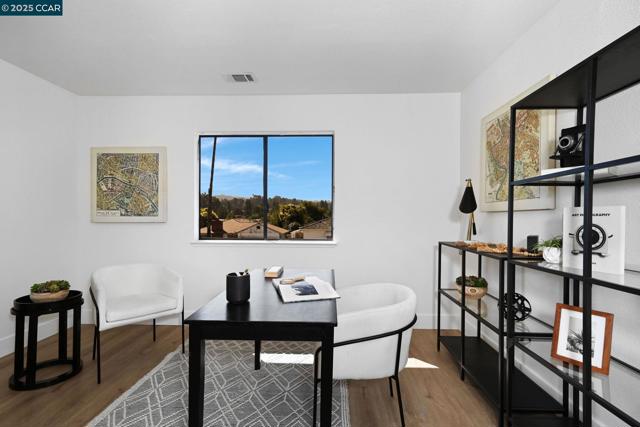 22095 Betlen Way, Hayward CA: https://media.crmls.org/mediaz/a6677e89-1e57-418d-9f03-985a78670155.jpg