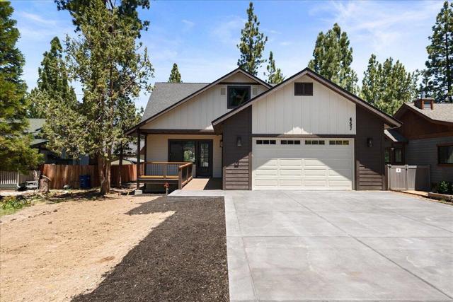 457 E Angeles Boulevard, Big Bear CA: https://media.crmls.org/mediaz/a667a7aa-1b64-472b-807d-76b77b5d9f8e.jpg