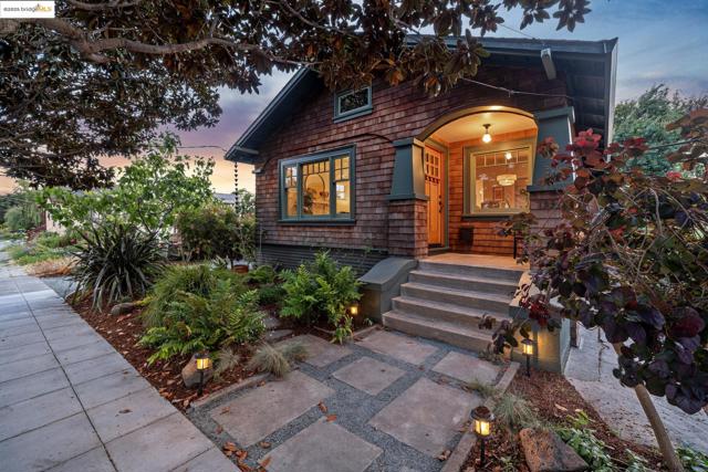 1350 Curtis St, Berkeley CA: https://media.crmls.org/mediaz/a6686978-8f47-4bc9-9e60-856e2f19e703.jpg