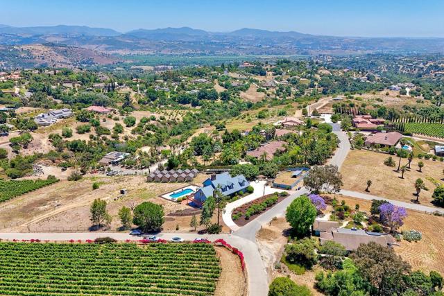 2511 Via Rancheros, Fallbrook CA: https://media.crmls.org/mediaz/a66af9a3-8ead-4f47-9c3a-32f1a0adbcd3.jpg