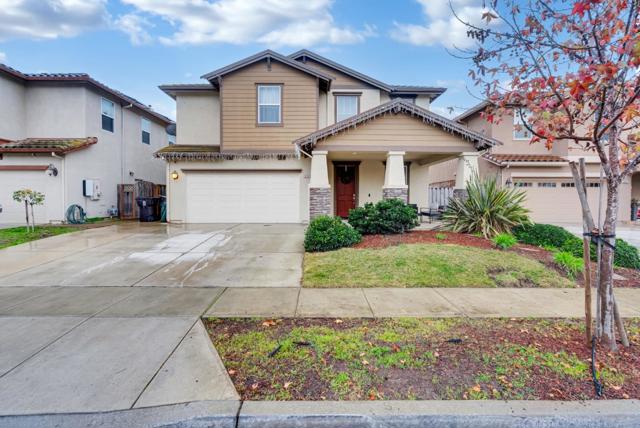1028 Capri Way, Salinas CA: https://media.crmls.org/mediaz/a66b1bde-2d22-454e-b2ea-eacaeb850278.jpg