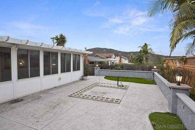 7111 Regner Rd, San Diego CA: https://media.crmls.org/mediaz/a66b451e-f1c2-4ae2-97e3-ce0b12cd50a2.jpg