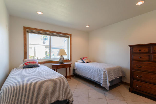 Image 34 of 69 For 82263 Odlum Drive