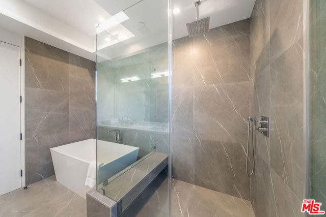 1903 S Bedford Street, Los Angeles CA: https://media.crmls.org/mediaz/a66bb2b0-663b-46bc-9102-d986b57079f7.jpg