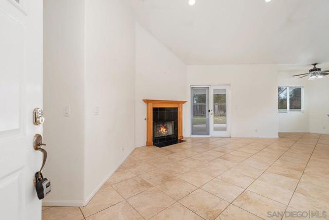 13222 Whitewater Dr, Poway CA: https://media.crmls.org/mediaz/a66bcd26-2916-4b10-aff5-62ba85377749.jpg