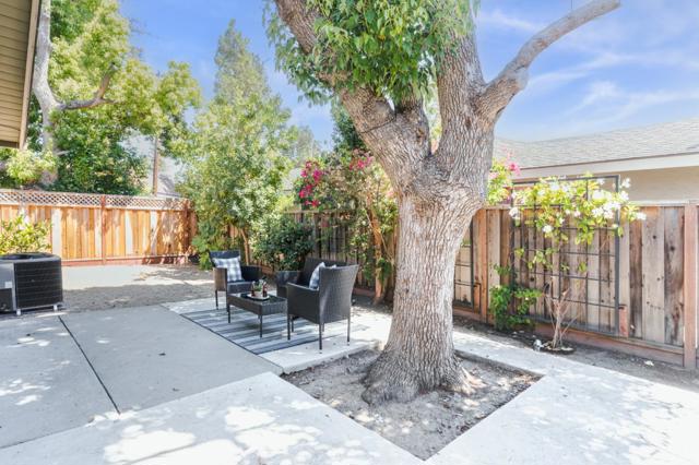 14320 Blossom Hill Road, Los Gatos CA: https://media.crmls.org/mediaz/a66c3d30-13ae-417d-9f42-666e91d2954e.jpg